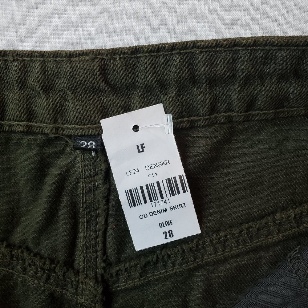 NWT jean skirt Carmar LF Olive Denim Distressed Skirt Short size 28 - Picture 6 of 7